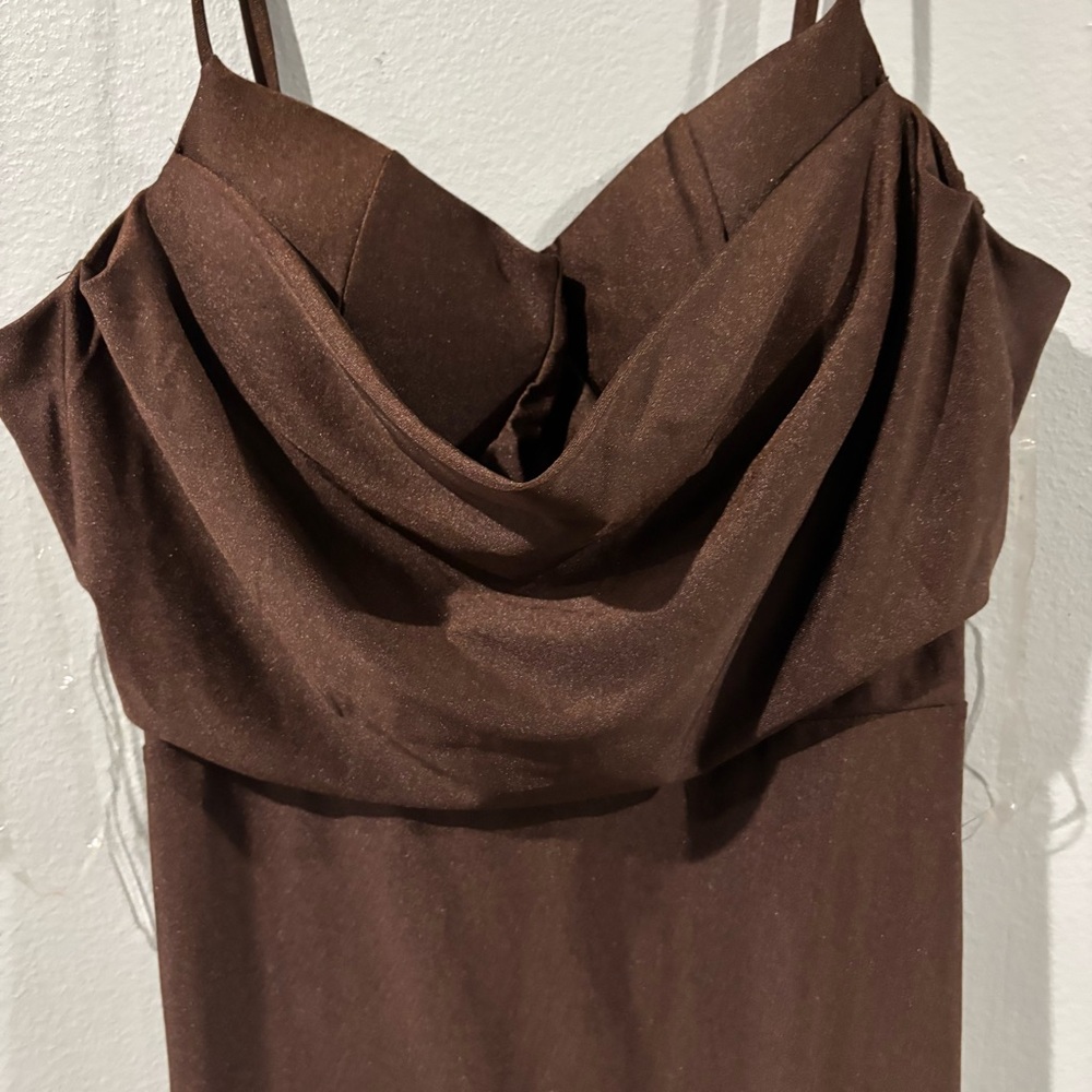 Elegant Brown Midi Dress - Picture 10 of 13